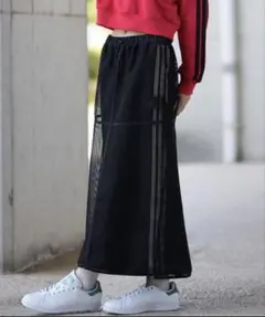 adidas メッシュロングスカート 黒 サイドストライプ