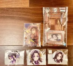 胡蝶しのぶ 缶バッジ　アクリルキーホルダー　カード