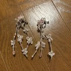 花モチーフ ビーズ イヤリング