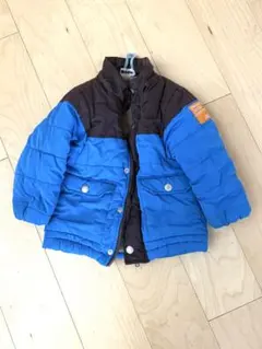 美品♪キッズ　ダウン　ジャケット 90 男の子 冬　アウター 　青　フードなし