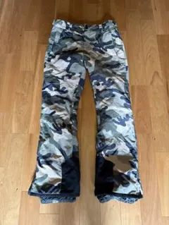 BILLABONG パンツ　迷彩 スノーボードウェア