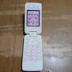 au D4 ディズニーキャラクター ピンク　ダミー展示見本品