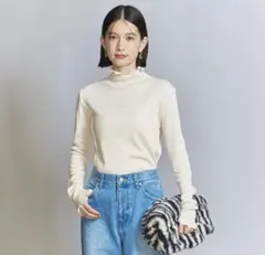 ビューティーアンドユース Tシャツ