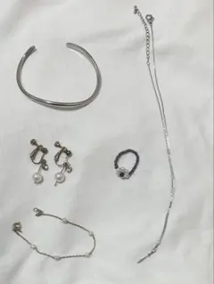 アクセサリー　まとめ売り　シルバー　ゴールド　ネックレス　指輪　リング　バングル