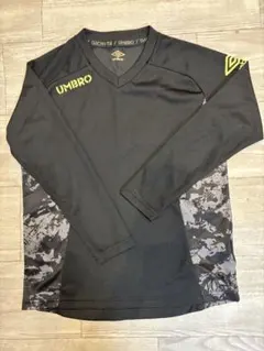 薄手　アンブロ　サッカー　長袖Tシャツ インナーにも　ブラック/カモフラ　150