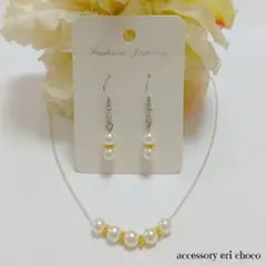 ✣華奢✣小ぶりなホワイトパールのフラワーネックレス&ピアス(イヤリング)セット