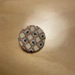 ミナペルホネン サンキューベリーバッジのサムネイル
