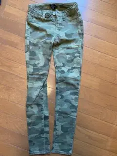 ギャップキッズ　　gap kids１５０　迷彩柄　ジーンズ　ジーパン