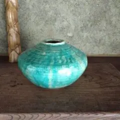 花器　陶器