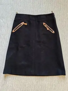 BURBERRY BLUE LABEL 紺色ひざ丈スカート