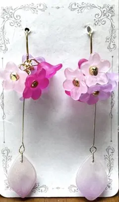 【F17】フラワービーズのハンドメイドピアス/イヤリング