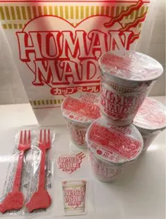 Family Mart カップヌードル HUMAN MADE ステッカー