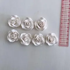 薔薇モチーフ　ハンドメイドパーツ