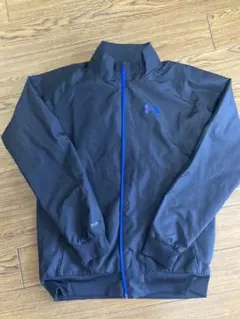 アンダーアーマー ウィンドブレーカー