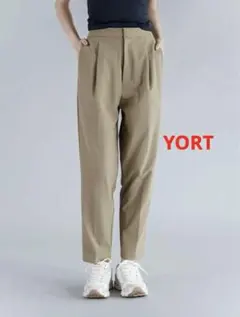 ヤマダヤ　CLOVE YORT スリムフィット テーパードタックパンツ