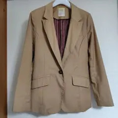 PAGEBOYページボーイベージュジャケット裏地ありボタン　Sサイズのサムネイル