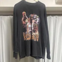One Se7en バスケットボールグラフィックTシャツのサムネイル