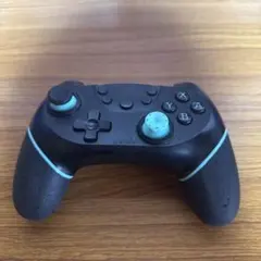 黒と水色のコントローラー