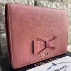 PRADA ピンク 三つ折り財布 サフィアーノレザー PRADA（プラダ） 中古 三折財布小銭入付き レディース ブランド