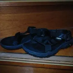 Teva ハリケーンブラック スポーツサンダル