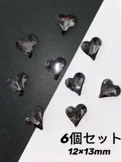 No.7 歪みハートネイルパーツ クリアブラック　M