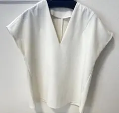 【titivate】トップス白　Mサイズのサムネイル