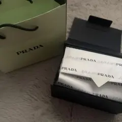 PRADA ギフトボックス 緑と黒