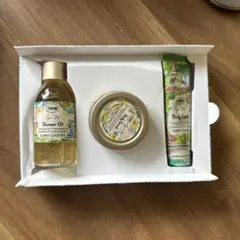 値下げ。SABON ボディケアセット パリの香り 3点セットのサムネイル