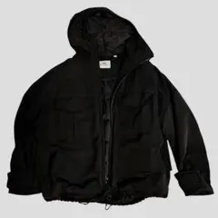 ユニクロ　ハイブリッドダウン　Sサイズ