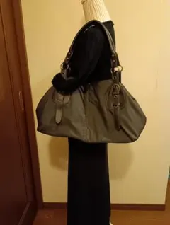 Item thumbnail for item 04ece952-b4ab-46c6-9bc4-8f3cec26d01d