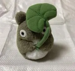 美品　となりのトトロ ぬいぐるみ　ふんわりお手玉 大トトロ 葉っぱ　ジブリ