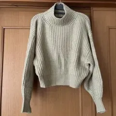 最終値下げ❗️ライトグリーン タートルネック ニットくすみグリーン