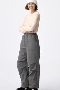 GU テックプルオンパンツ