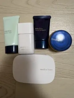 media luxe パウダーファンデーション　メディアセットのサムネイル