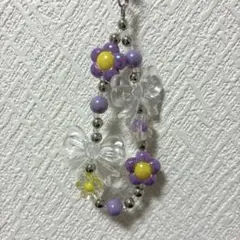 ハンドメイド 花とリボンのストラップ