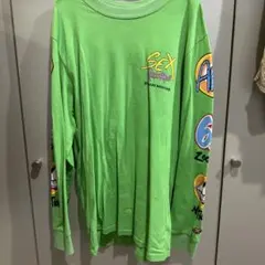 グリーン 長袖カットソー グラフィックプリント