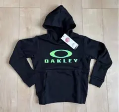 新品　オークリー裏起毛パーカー130cm 黒　スウェット　トレーナー