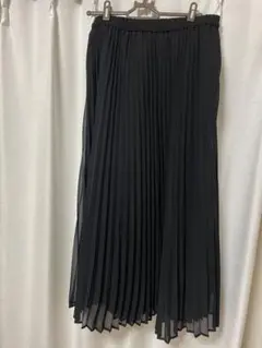 GU 黒 プリーツスカート M