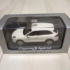 ポルシェ Cayenne S hybrid ミニカー 1/43のサムネイル
