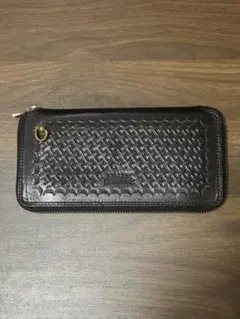 CALEEスタッズ付き財布　2025 CALEE - STUDS LEATHER FLAP HALF WALLET (BLACK) / スタッズ レザー