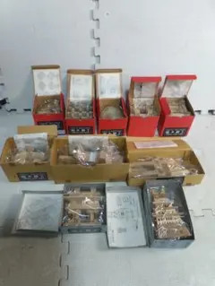 MERTEN HOゲージ 人形4箱 線路 踏切標識 車輪 ヴィンテージ - メルカリ