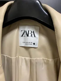 ZARA合皮コート