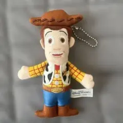 美品トイストーリー　ぬいぐるみバッジ　ウッディ