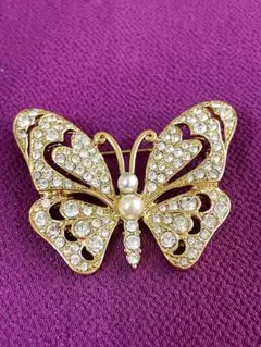 ブロー蝶ブローチ クリスタルブローチ　バタフライブローチ