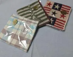 新品　未使用　タオル生地ハンカチ２枚　ダブルガーゼハンカチ1枚　合計3枚セット