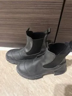 美品　GANNI chunky slip-on Chelsea bootsのサムネイル