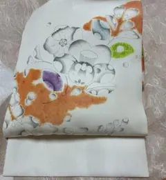 名古屋帯、椿花柄オレンジ紫緑淡クリーム新品正絹、貼り柔、大豆シミ、純白美しい上品