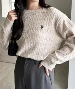 【U.S.POLO ASSN.】 ワンポイントケーブルニット