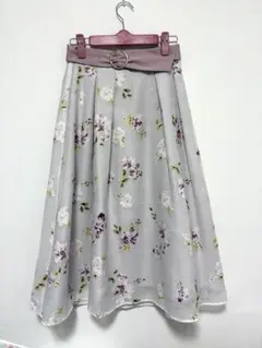 LAISSE PASSE フラワープリント フレアスカート グレー ベルト付き