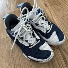 Item thumbnail for item 9d0838ee-f42f-4b1c-95e0-ec69a4f52f43